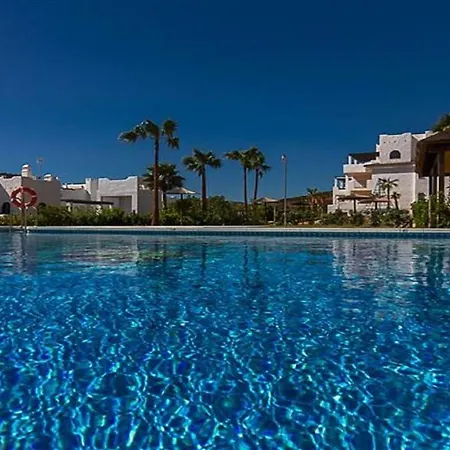 Augusta Sunshine Sea & Golf Apartment